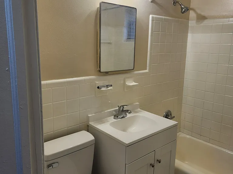 2600 Naylor Rd SE #303 — Photo 2