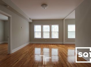 3521 N Broadway St #3525-3E, Chicago, IL 60657