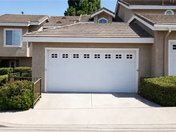 889 S Sapphire Ln, Anaheim, CA 92807