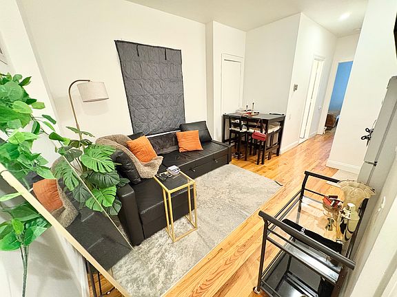 3rd image of 705 9th Ave APT 3A