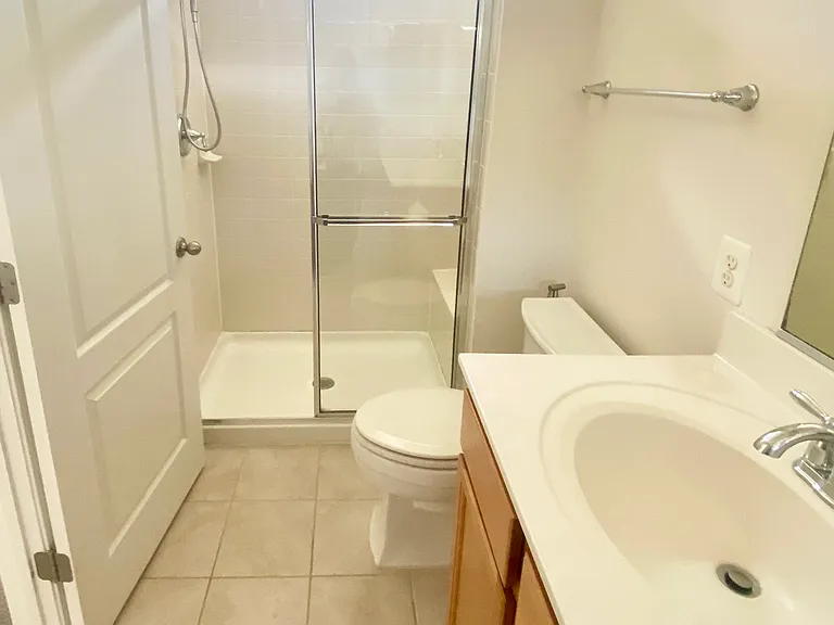 675 Anacostia Ave NE — Photo 10
