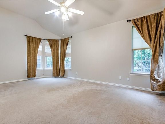 3rd image of 3621 Nandina Dr