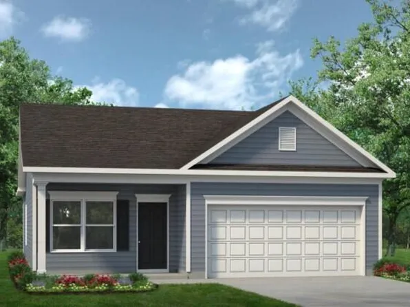 40 Chardonnay Dr, Lillington, NC 27546