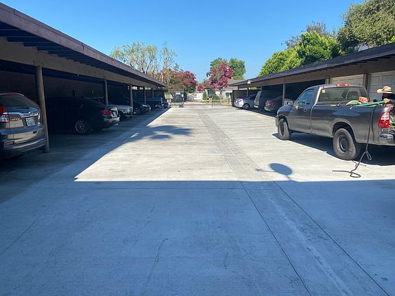 2nd image of 425 Live Oak Ave #204