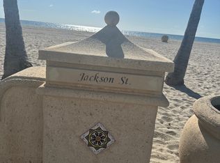 317 Jackson St, Hollywood, FL 33019