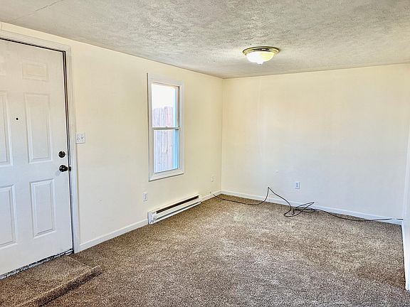 2nd image of 1359 1/2 Harris St