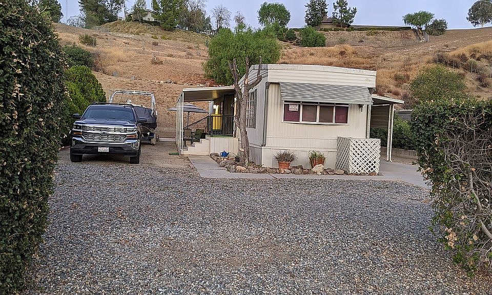 Large property goes to fence