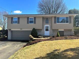 313 Oliver Dr, Monroeville, PA 15146