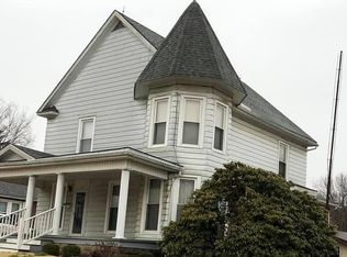 150 E Main St, Albion, IL