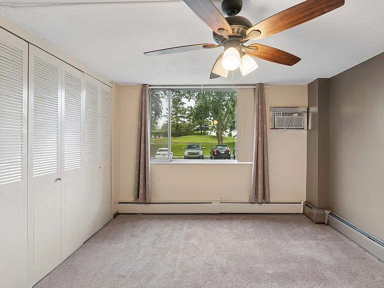 2211 S Stewart Ave #1A — Photo 18