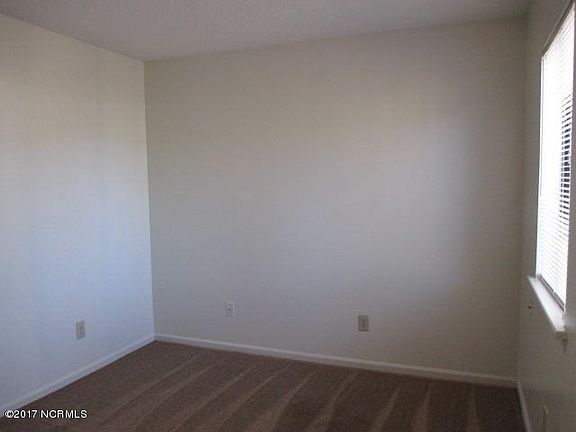 5th image of 218 Easy St