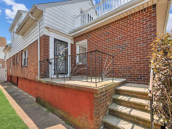 4th image of 12119 Newport Ave