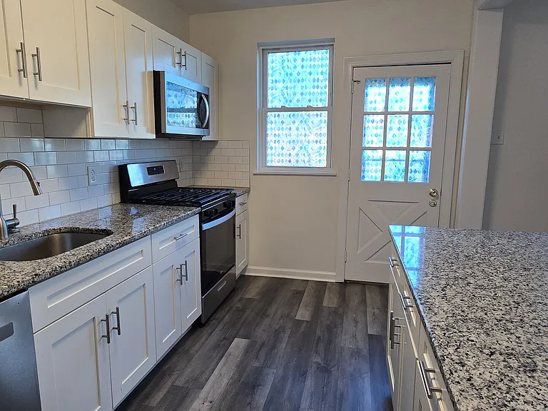 34 Maple St — Photo 11