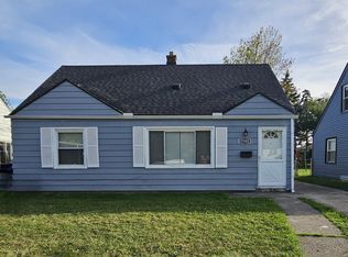 17380 Lincoln Ave, Eastpointe, MI 48021