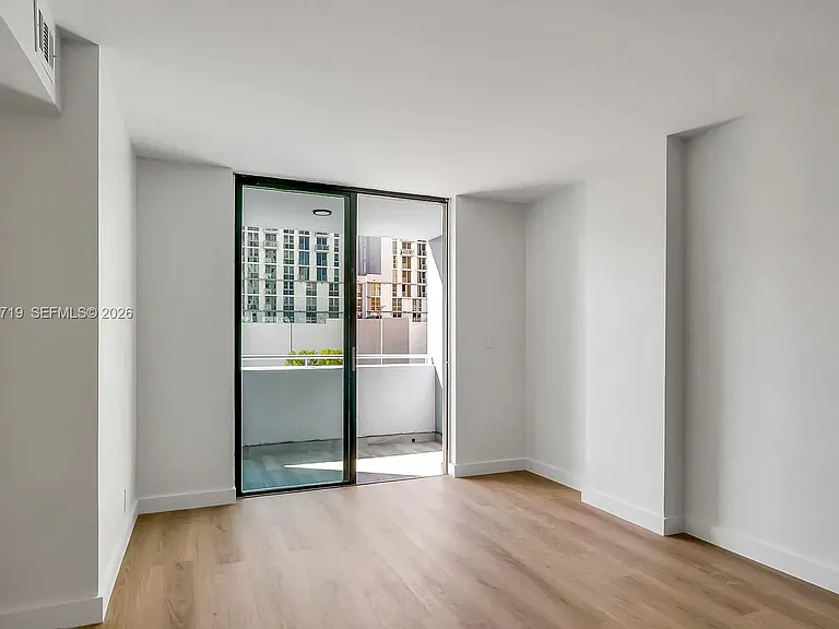 501 SW 1st St #502 — Photo 7