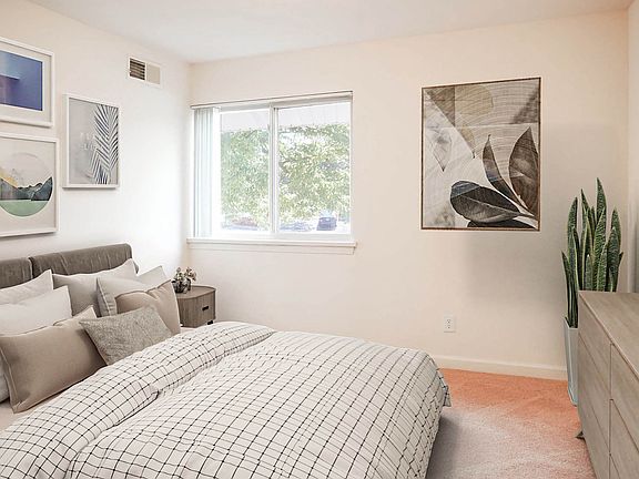 5th image of 2960 Birch Hollow Dr #2976-2A