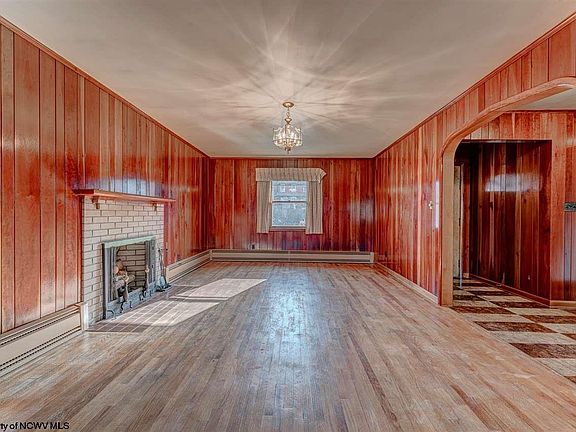 4th image of 320 Kingwood St