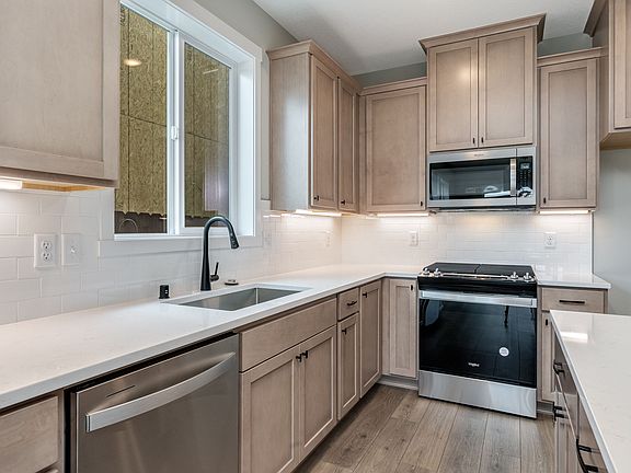 10913 NE 107th PL by Aho Construction