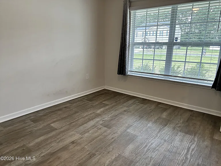 5459 Carolines Way — Photo 7