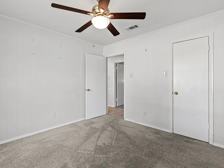 221 Azalea Dr — Photo 17