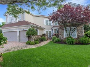 3 Sawgrass Ct, Mount Sinai, NY 11766