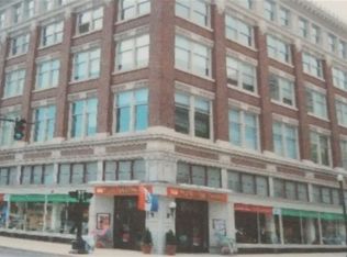 65 3rd St, Troy, NY 12180