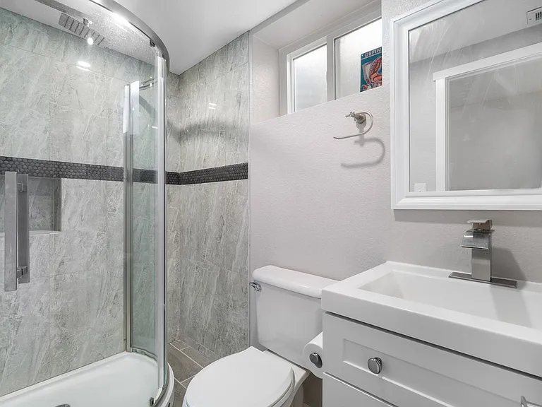 15083 E 43rd Ave — Photo 34