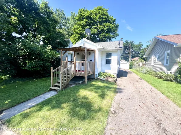 1926 Clifton Ave, Lansing, MI 48910