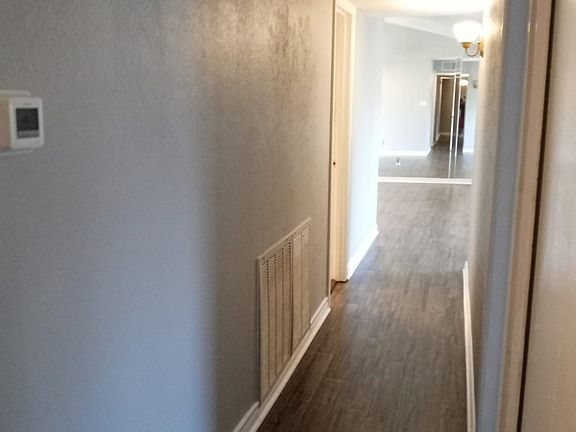 3rd image of 1304 Milford Dr