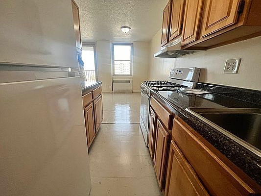 3rd image of 2863 W 29th St #2A