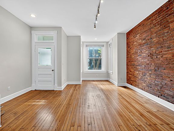 3rd image of 1427 Monroe St NW