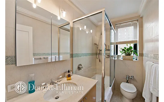 Sold by Douglas Elliman | media 26