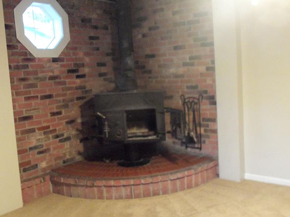 3rd image of 2490 Lewis Dr