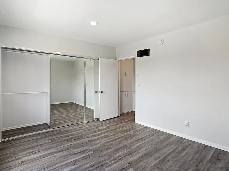 4444 Ensign Avenue — Photo 47