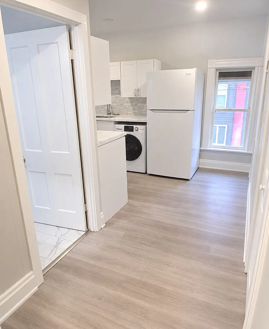 2 bed, $1,600 — Photo 4