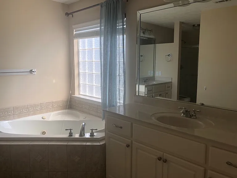 914 Amber Way — Photo 9
