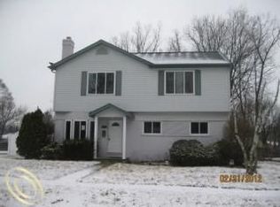 30288 Astor St, Farmington Hills, MI 48336