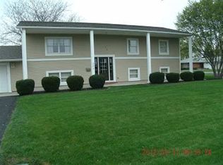 302 8th Ave, Chenoa, IL 61726