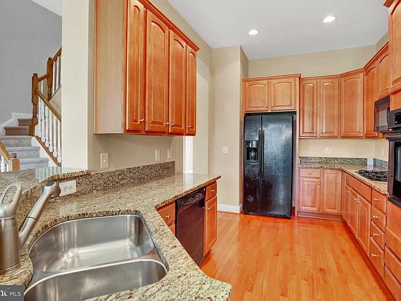 2nd image of 6819 Hartzell Hill Ln