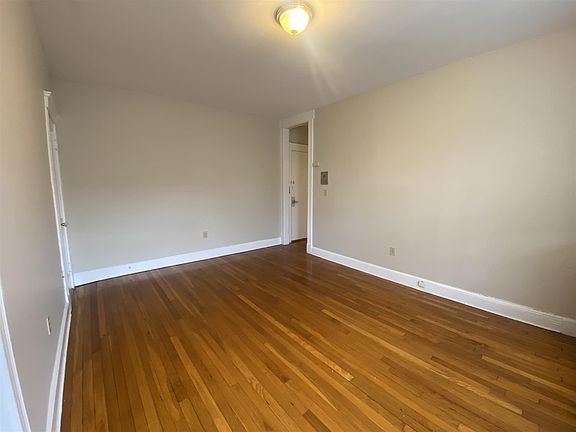 3rd image of 12 Agassiz St #20