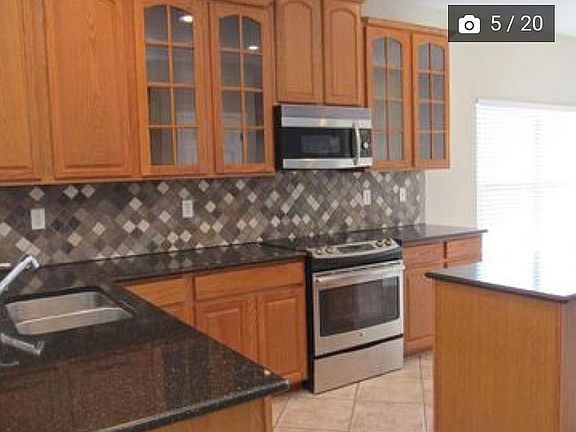 3rd image of 2101 S Cranbrook Ave