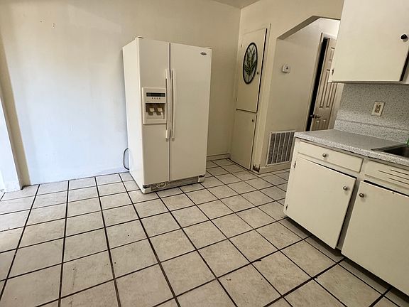 4th image of 1488 Laura St #1488