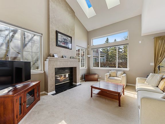 4th image of 2718 Holmes Way #3