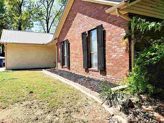 3rd image of 870547 S Hickory Ln W