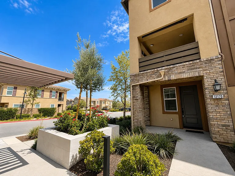 12170 Chorus Dr — Photo 25