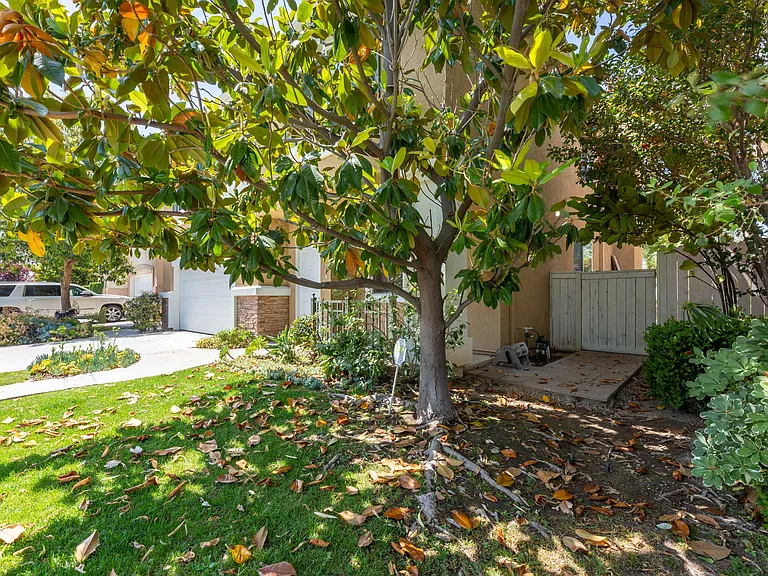 14 Monument Pl — Photo 24