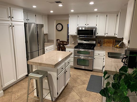 4th image of 78890 Villeta Dr