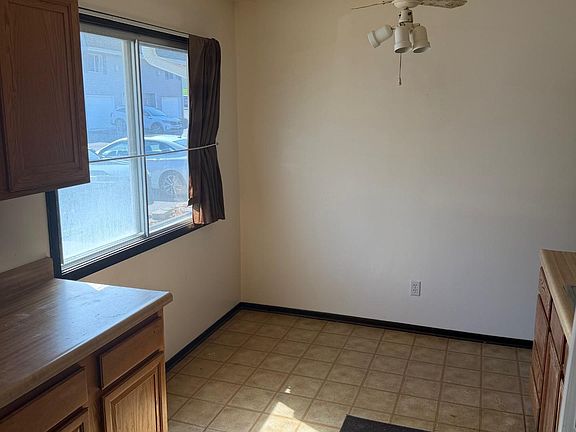 3rd image of 409 Dorland Pl