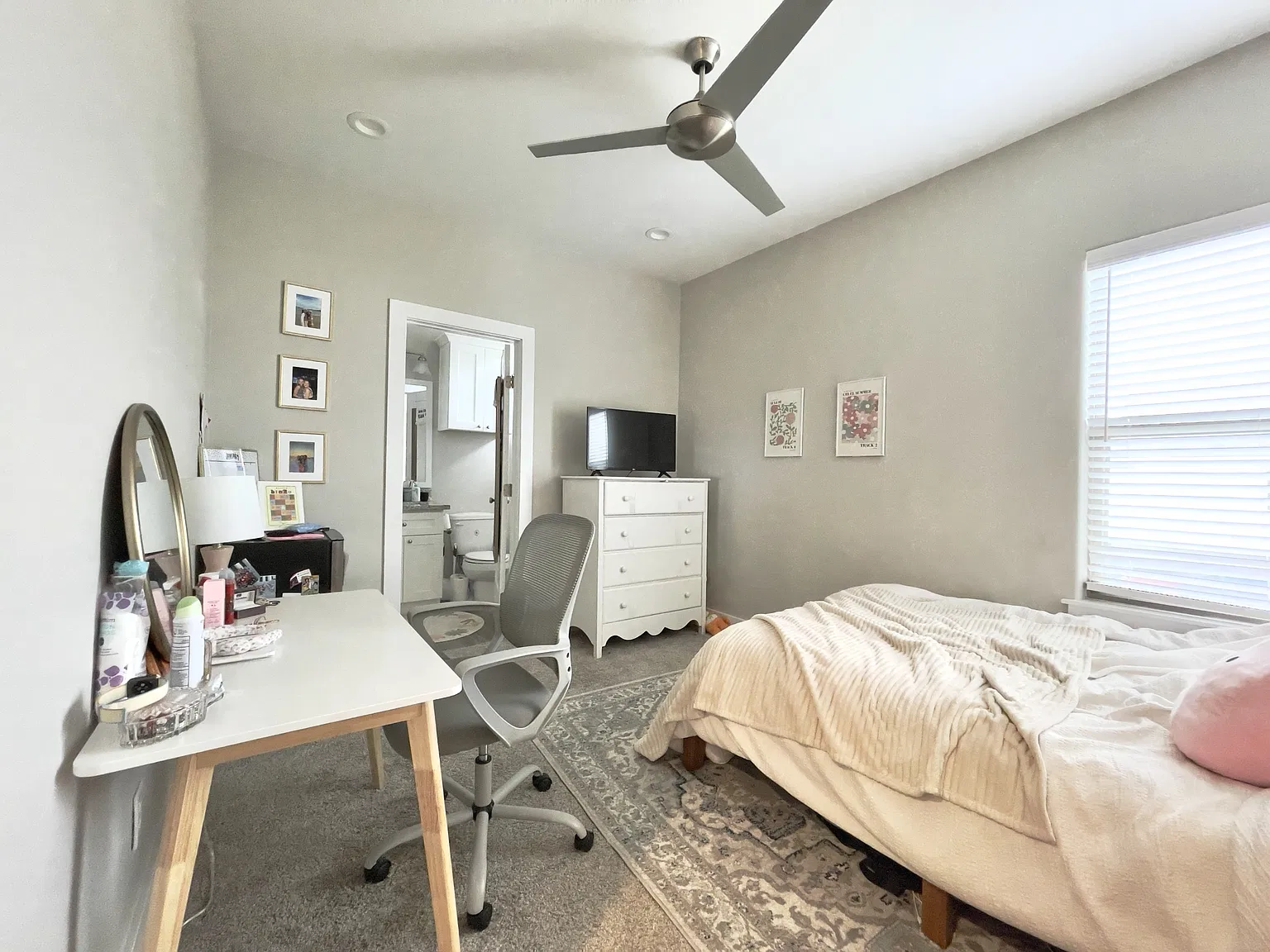 308 Poplar Unit A - 1 — Photo 3
