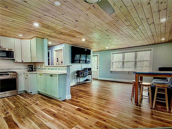 4th image of 62 Biscuit City Rd